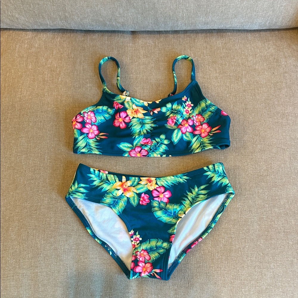Art Class Floral Kids Bikini - Green and Pink New without tags Size S (6/7) 😍